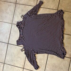 Women’s Maurices plus size cut out shoulder three-quarter length sleeves shirt.